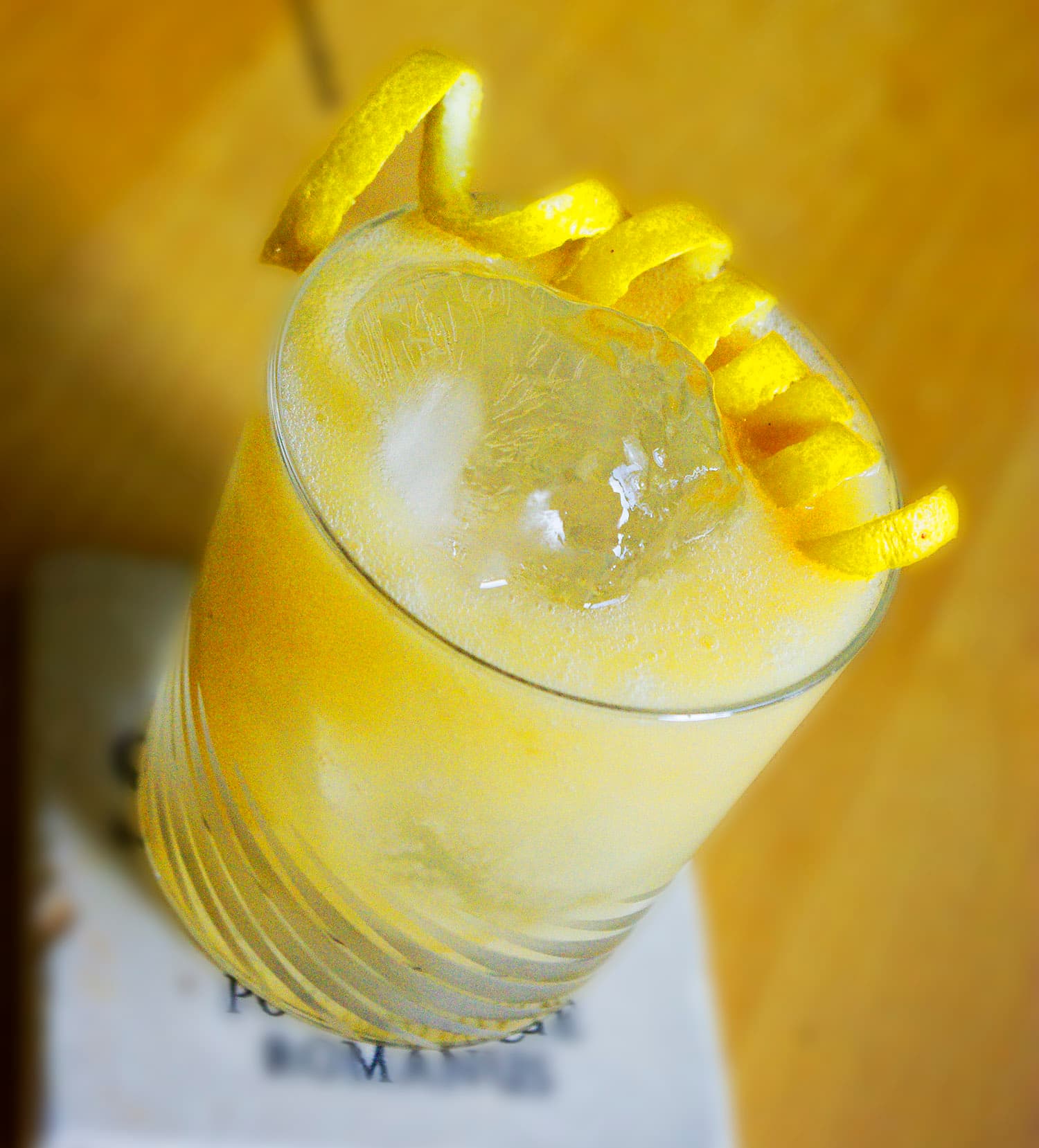 Cocktail – Amaretto Sour med bourbon